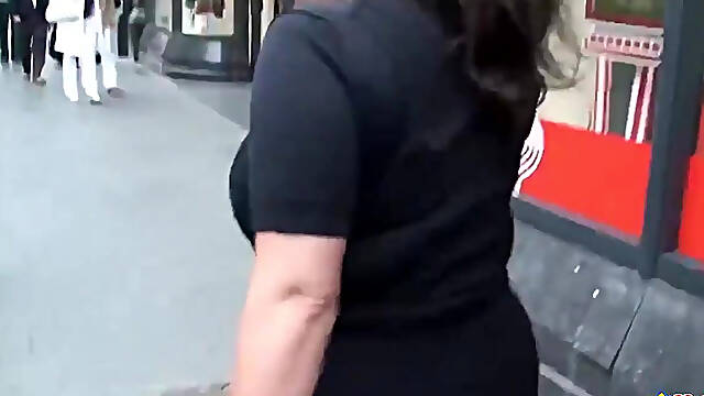 Chayenne fucks a guy in a purple hat
