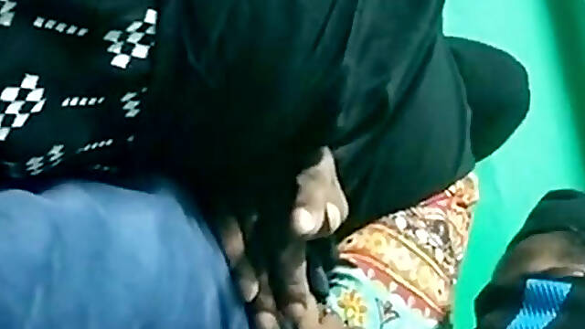 Tamil Threesome Aunty Blowjob Fucking