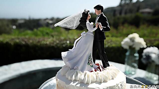 Sensual mature beauty sucks her son-in-law dick and fucks with him on the wedding day