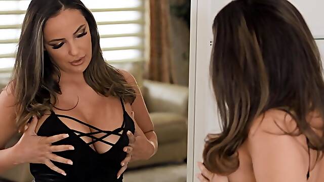 Man fucks her premium pussy hard enough to cause her shivering orgasms