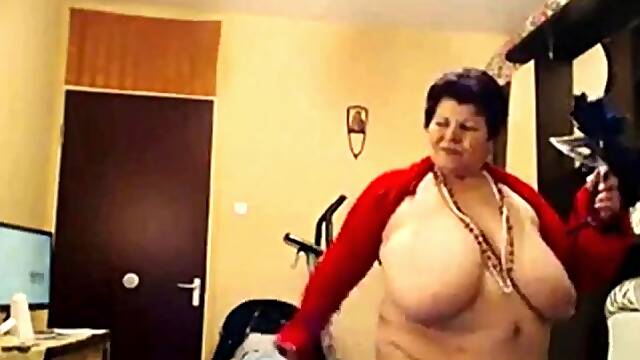Big-Titted BBW Granny Dances on Webcam
