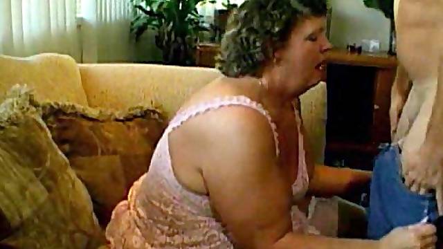 Mature BBW spreads her legs for a man and gets a good dicking