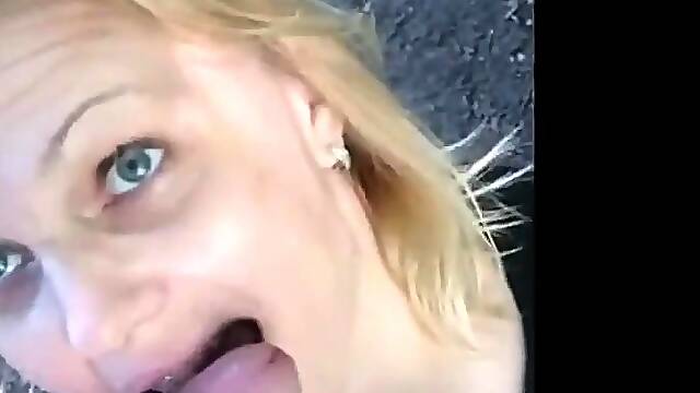 Romanian Mature Amateur Fucked Outdoors in Stockings