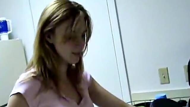 Hot fuck with realy hot dorm coed