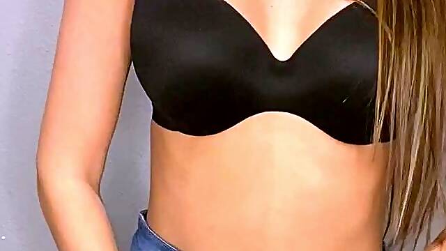 Solo girls masturbate until orgasm for