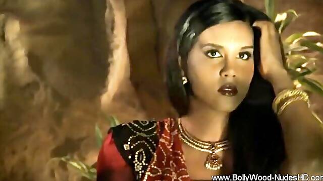 Excellent fancy bit - brunette video - Bollywood Nudes HD
