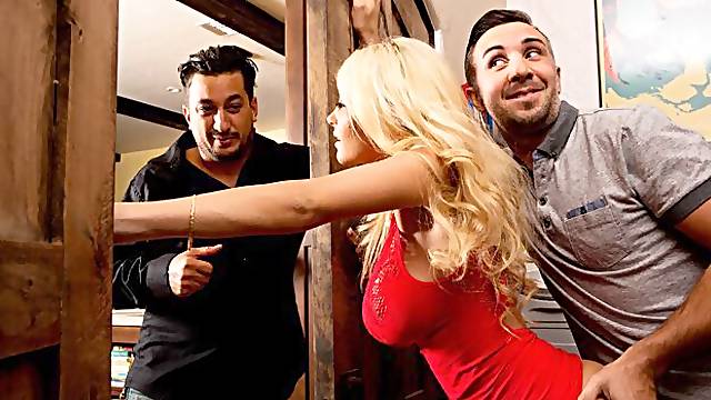 Stacked and seductive Kayla Kayden get snailed real hard