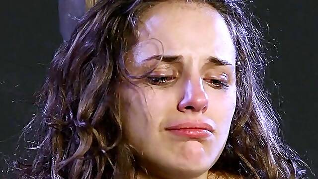 SMALL TIT BRUNETTE TATTOOED TEEN GIRLFRIEND CAUGHT IN SHOWER