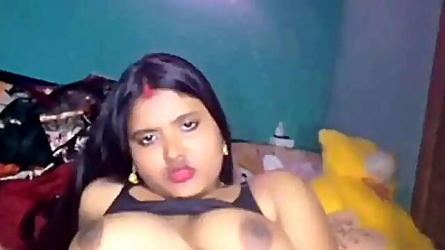 Sexy babhi fucking in saree with drinks
