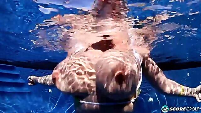 Graceful Lanas milf movie