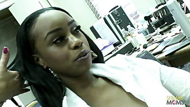 Female orgasm xxx with sublime femme from Shagging Moms