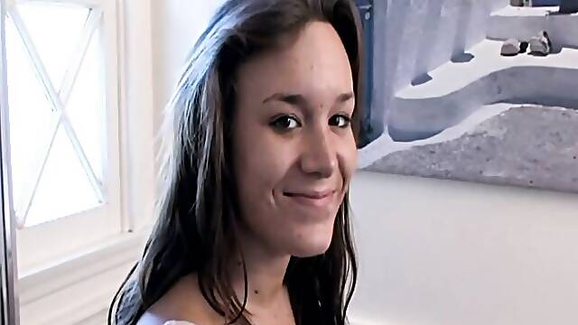 Luring Jaclyn Case and Jaclyns blowjob video