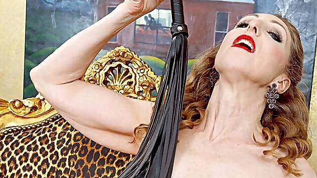 Graceful Susanna Glam at posing video