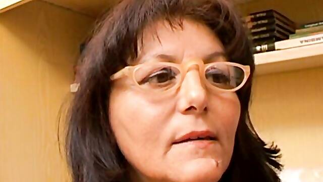 Rosy cuties wet pussy action