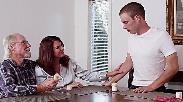 Andi James And Jessae Rosae - My Freaky Sw