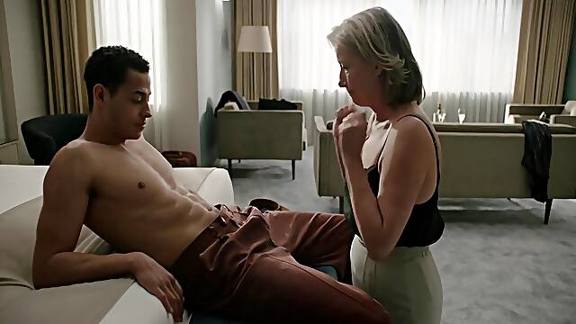Emma Thompson Softcore Porn With Full Nudity