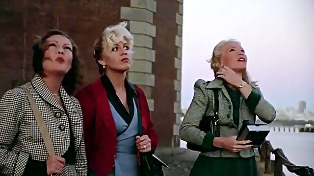 Two Beautiful Retro Chicks Sharing Hard Cock In Bed