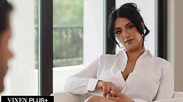 Sarah Arabic the Stunning MILF with Big Tits and Thick Ass Pounds Tutor Dan Damage Doggy Style Before