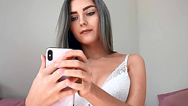 Young minx Eva Elfie masturbates passionately in bed