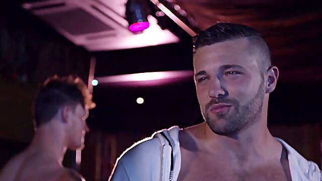 Slut from the night club got banged