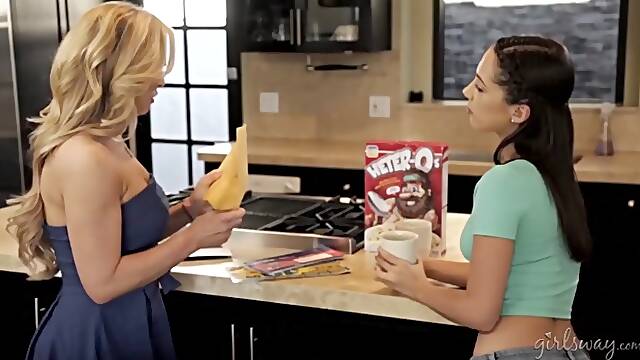 [full Hd] - Crazy Lesbian Orgy, Milf And Teens 18+ [uncut