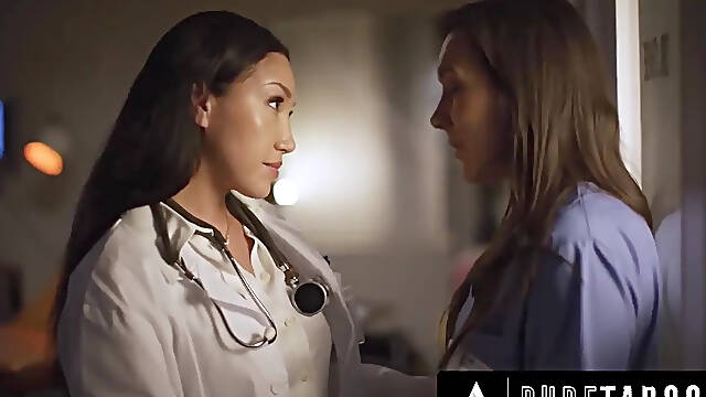 Fantastic Sinn Sage And Vicki Chase - Reality Dirt