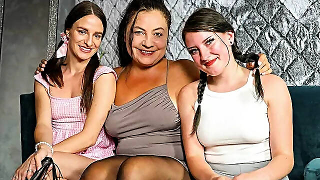Lesbian Tube
