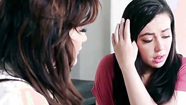 MILF Becky Bandini tries Whitney Wrights new BBC boyfriend