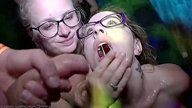 Gatherings focused on open relationships in the middle region of Iowa.