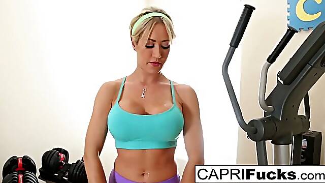 Capri Cavanni is having casual sex with her personal trainer, instead of doing her workout routine