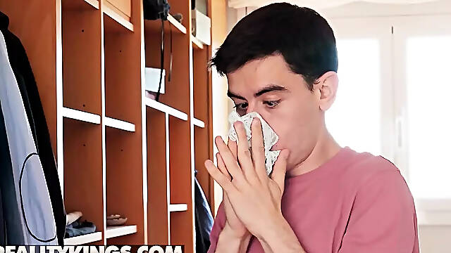 Busty MILF Jada falls for prank, rides boyfriend's cock