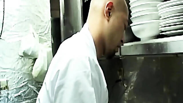 P135G04 A sexy romance between a man and a woman working at a Chinese restaurant in downtown Tokyo, featuring a mature woman.