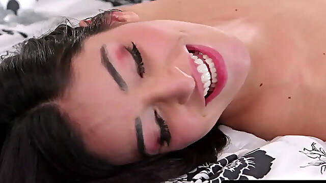 Mature MILF surprises lesbo teen with her pussy licking skills