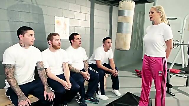 Pornstar sex video featuring Keiran Lee and Julia Ann