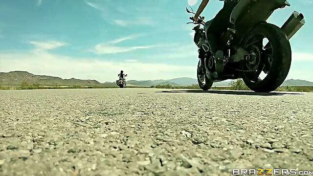 Astonishing Sex Scene Milf Fantastic Like In Your Dreams - Anna B, Anna Bell Peaks And Felicity Feline