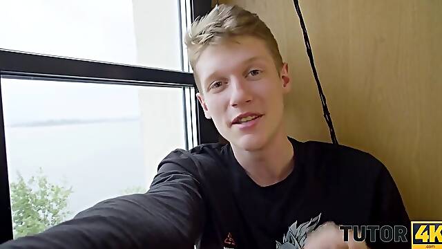 Viki Ray - Playing The Fuck Out Of Croc