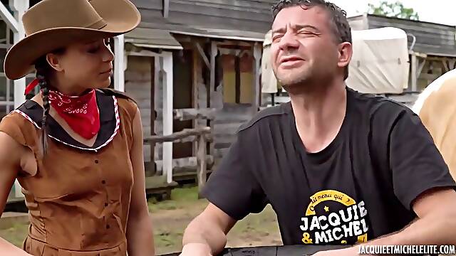 Les Chevauchees De Louest/ The Rides Of The West Diablerouge) - Carollina Cherry Cassie Del Isla Mia Rachel Adjani, Clara Mia And Carollina Cherry