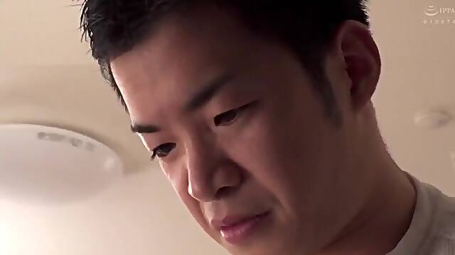 A affair with mother of a friend 136300