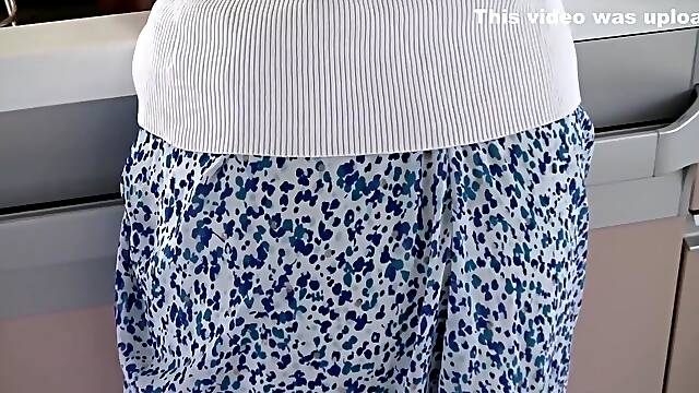 Ikumi Kondo In In Heat In The Room With Stepmother