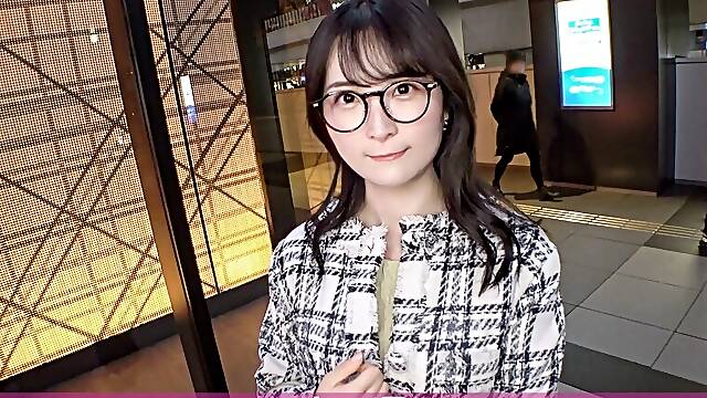 200gana-3242 Seriously Soft-hearted, First Shoot Pick Up A Fair-skinned, Serious Amateur Who Looks Good On Glasses With Strawberries!despite His Appearance, He Has Had An Affair!her Underneath Her...