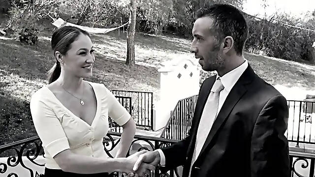 MILFs Like It Big: Lezley Zen ballet