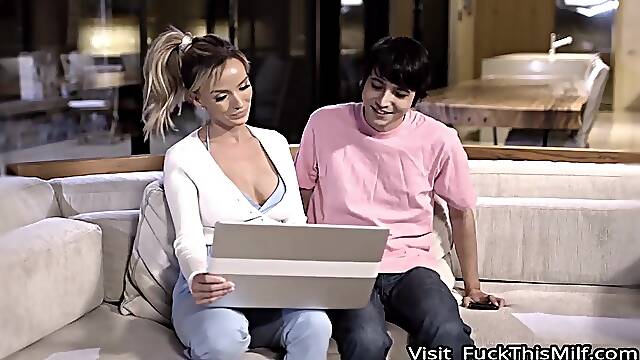 I Kept My Stepmom Up All Night With My Meatpole!