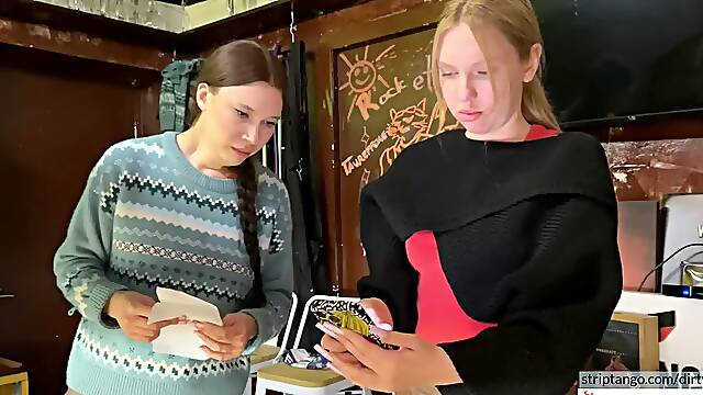 Dirtypub Arousing exposition at stripTango