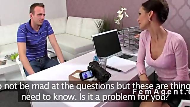 Female agent cutie screws in nylons in casting - EbonyFu