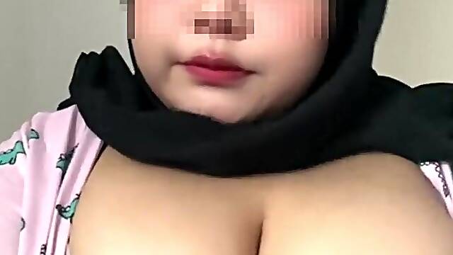 Melayu tetek besar