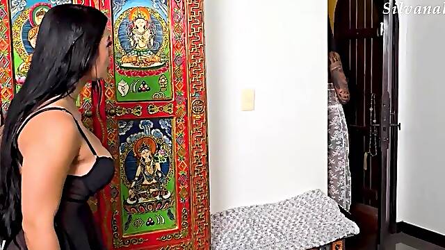 Girlfriend Mariana Martix and stepmom Silvana Lee bang a large dong