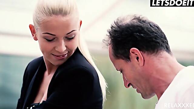 Bubble Booty Karol Lilien Pounded By The Pool Missionary Style In Her Constricted Twat - LETSDOEIT