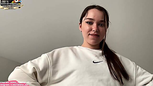 Wife came to clean for an hour, I cum in her throat