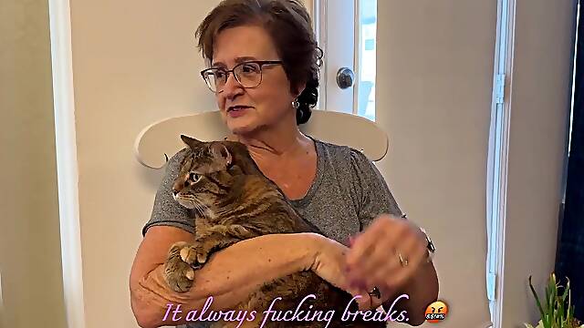 Gilf Val Screws Her Computer Repair Dude