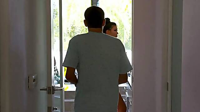 Sexy mother Id like to fuck August Taylor Needs Youthful Schlong